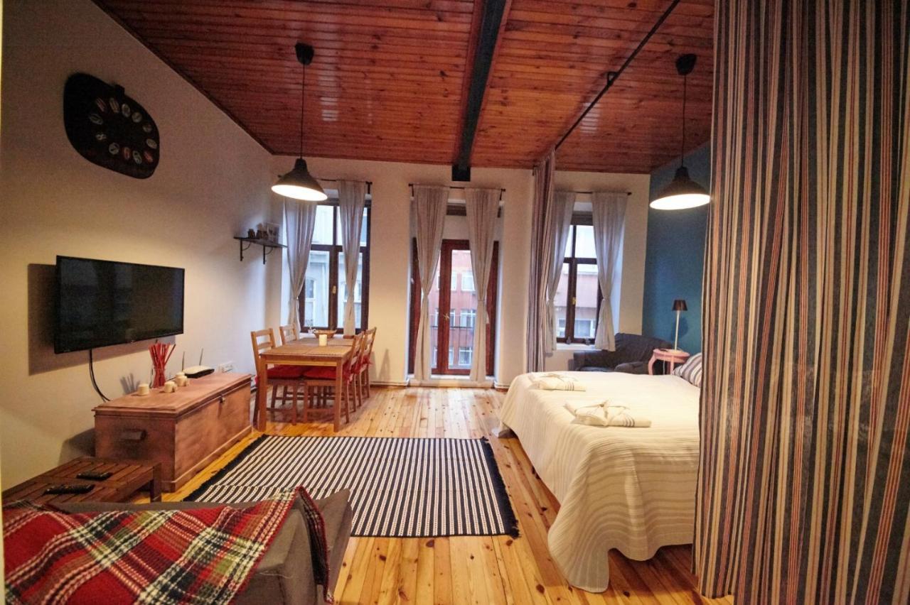 Appartamento Studio At The Heart Of Taksim Provincia di Provincia di Istanbul Esterno foto