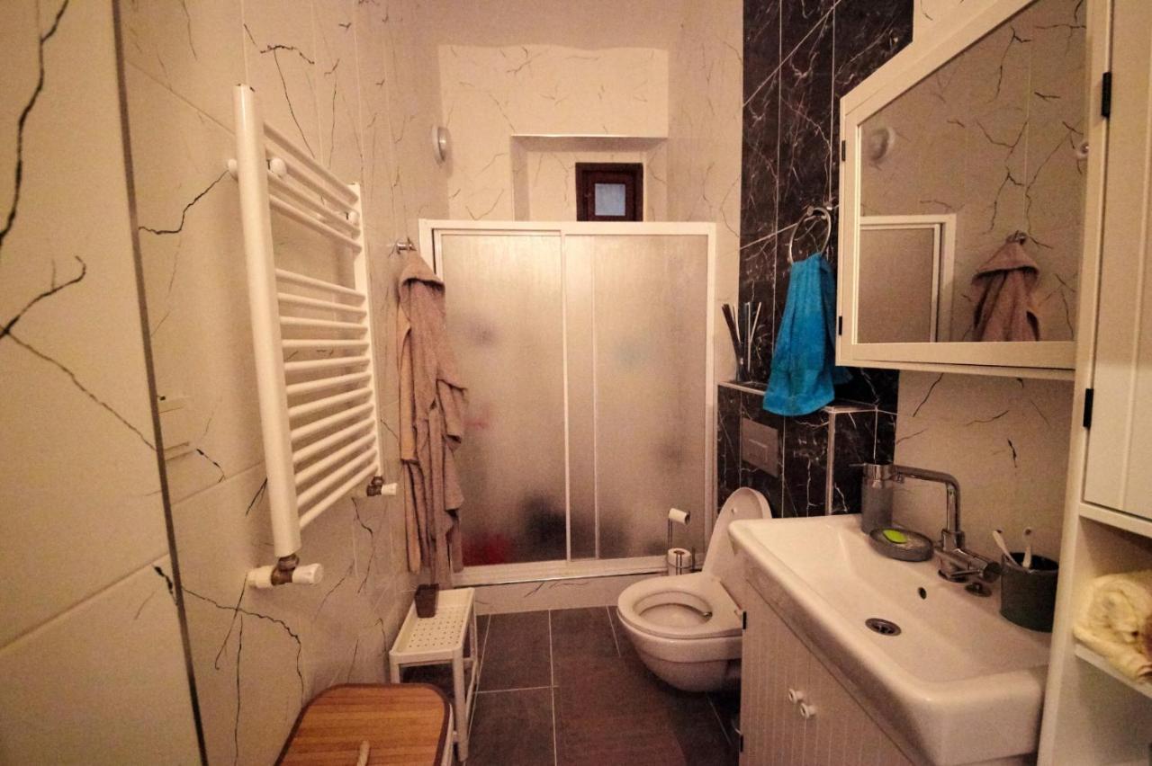 Appartamento Studio At The Heart Of Taksim Provincia di Provincia di Istanbul Esterno foto
